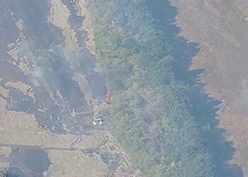 Российские артиллеристы уничтожили вражескую БМП в Курской области