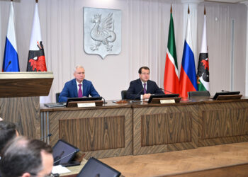 Мэр Казани поручил разработать план мероприятий к Году защитника Отечества