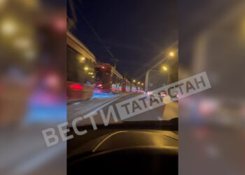 В Казани временно изменилось движение некоторых трамваев и троллейбусов из-за аварии