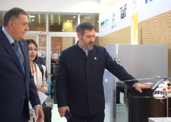 Мухаметшин и Карякин открыли шахматный турнир среди студентов из стран БРИКС