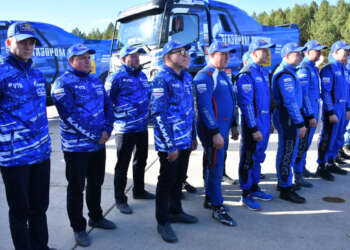 Минниханов поздравил «КАМАЗ-Мастер» с успешным завершением сезона