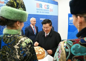 Президент Лаоса Тхонглун Сисулит прибыл в Казань для участия в саммите БРИКС