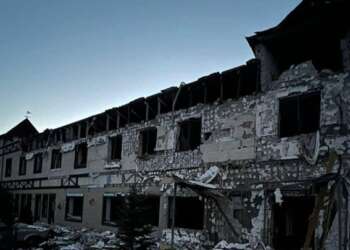 Российские военные атаковали гостиницу с боевиками «Кракена» в Славянске