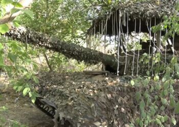 Российский танк Т-80БВМ уничтожил два бронетранспортера MaxxPro ВСУ