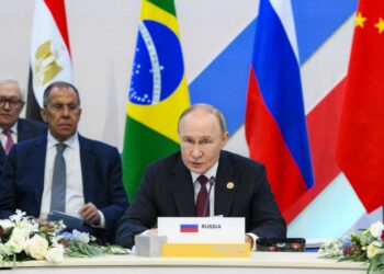 Владимир Путин открыл заседание БРИКС в узком составе