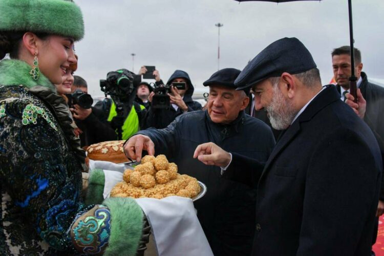 Премьер-министр Армении