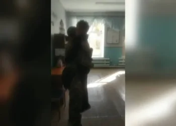 В Нижнекамском районе боец СВО пришел в школу к сыну