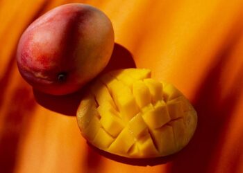 Татарстанские эксперты рассказали, как выбрать спелый манго