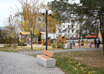 В парке Петрова в Казани открыли новые детские площадки