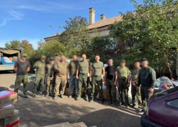 Нагуманов с бойцами СВО