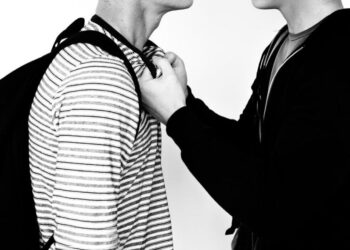 Как реагировать на хамство: советы и стратегии