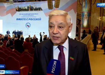 Мухаметшин принимает участие в работе Всемирного конгресса российских соотечественников