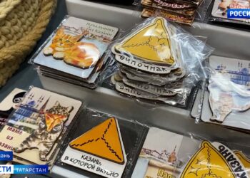 Чак-чак, баурсак, тюбетейка и носки: какие сувениры чаще всего покупают иностранцы в Казани
