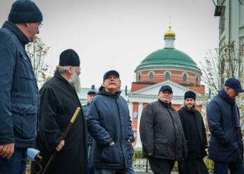 Минниханов осмотрел отреставрированные культовые объекты Казани