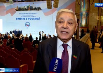 Мухаметшин принимает участие в работе Всемирного конгресса российских соотечественников