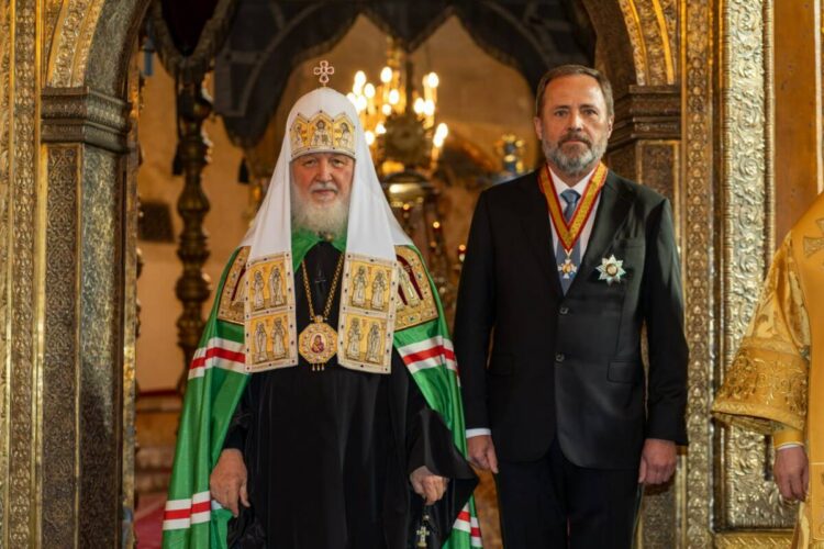 Патриарх Кирилл наградил полпреда Президента в ПФО Орденом Даниила Московского