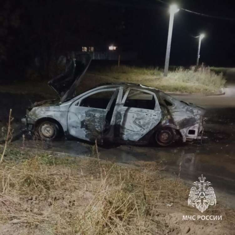 загорелся автомобиль
