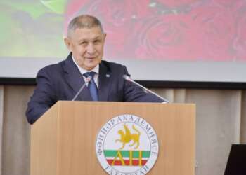 Рифхат Минниханов