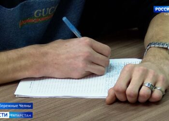 Три друга из Зеленодольска приехали в Челны, чтобы подписать контракт