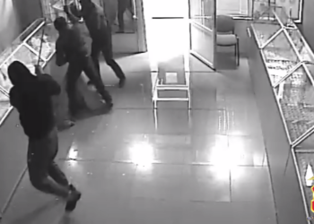 В Татарстане судят троих приезжих за ограбление ювелирного салона