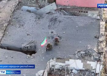 Татарстанские бойцы закрепили флаги республики над Угледаром