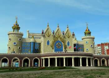 Театр «Экият» получил досудебную претензию на 500 тыс. рублей за сказочных героев