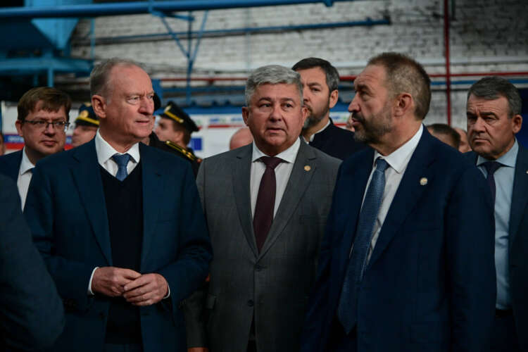 Патрушев и Песошин посетили завод имени А.М. Горького