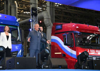 Рустам Минниханов