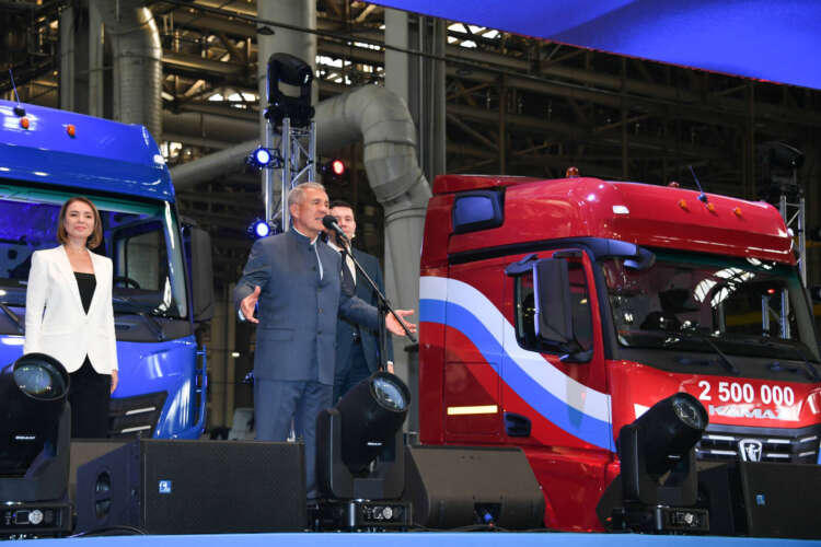 Рустам Минниханов