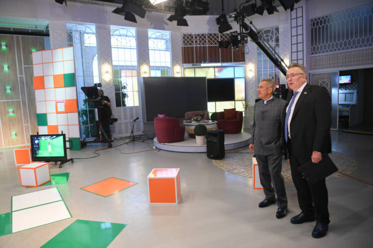 Минниханов и Аминов в новой студии ТНВ