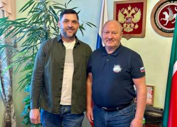 Полпред Татарстана в РФ встретился с военкором Сергеем Средой