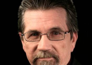 Ушел из жизни главный художник театра Качалова Александр Патраков