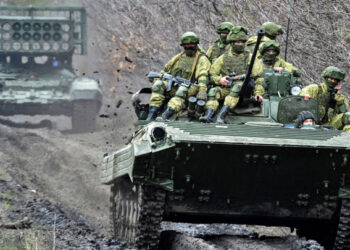 Российские штурмовики окружают боевиков ВСУ с помощью тактики «волчьей охоты»