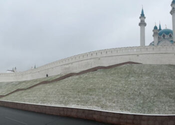 Комитет РТ по охране ОКН прокомментировал трещины на стенах Казанского Кремля