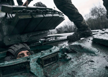 Минобороны РФ: суточные потери ВСУ в зоне СВО составили свыше 1,4 тыс. человек