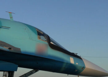 ВКС РФ получили партию новых истребителей-бомбардировщиков Су-34