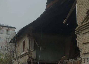 В Казани рухнула стена нежилого двухэтажного дома