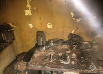 В Казани из горящей квартиры спасли трех женщин