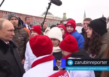 Путин пообщался с детьми погибших героев СВО