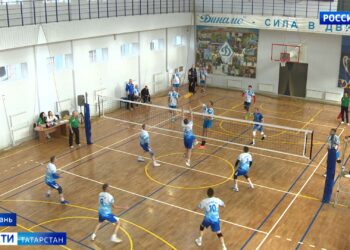 В Казани прошел традиционный волейбольный турнир ветеранов МВД