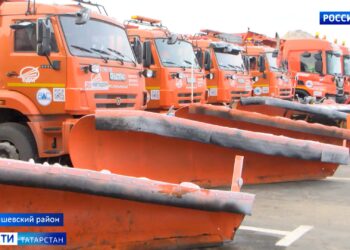 Техника справится с любыми трудностями: татарстанцам продемонстрировали готовность трассы М12 к зиме