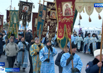 В Крестном ходе в Казани приняли участие 5 тыс. человек