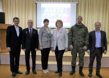 Герои России провели Урок мужества для учеников Алексеевского района