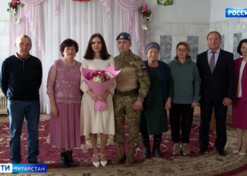 Прибывший в краткосрочный отпуск боец СВО из Буинска сыграл свадьбу