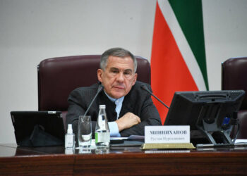 Минниханов провел встречу с главой ФНС России