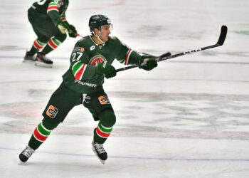 «Нефтехимик» подписал контракт с Кириллом Петровым