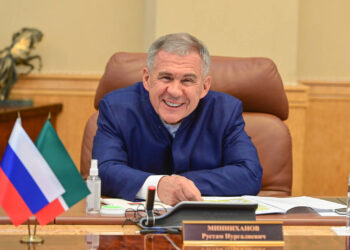 Рустам Минниханов