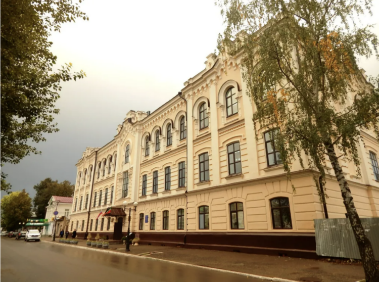 училище