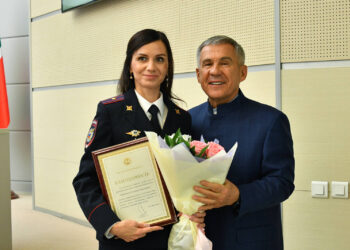 Минниханов поздравил сотрудников МВД с профессиональным праздником