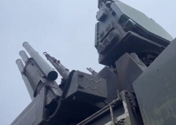 МО РФ: средства ПВО сбили более 60 БПЛА и снаряд HIMARS в зоне спецоперации